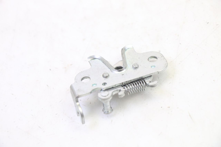 photo de ZADELSLOT PEUGEOT KISBEE 2T 50 (2010 - 2017) - Andere kijkhoek