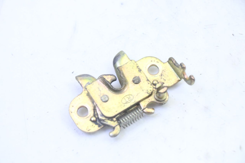 photo de ZADELSLOT PEUGEOT KISBEE 2T 50 (2010 - 2017) - Detail van het onderdeel