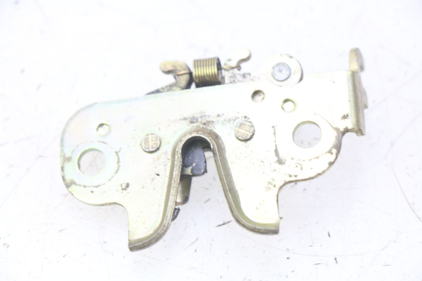 photo de ZADELSLOT PEUGEOT KISBEE 4T 50 (2010 - 2017) - Zoom op gebruiksstaat