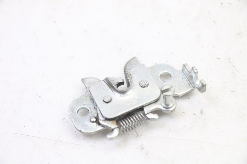 photo de ZADELSLOT PEUGEOT KISBEE 4T 50 (2018 - 2022) - Detail van het onderdeel