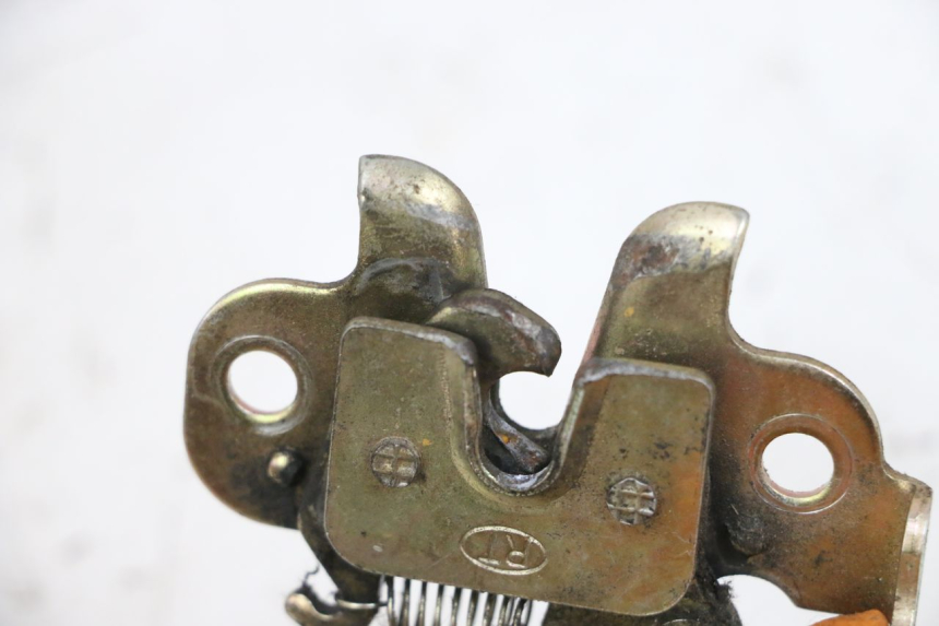 photo de ZADELSLOT PEUGEOT KISBEE 4T 50 (2010 - 2017) - Detail van het onderdeel