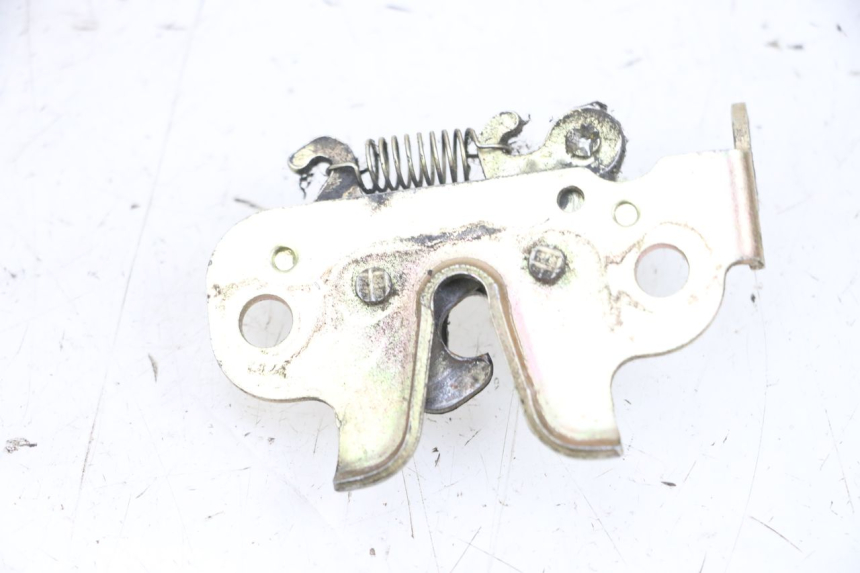 photo de ZADELSLOT PEUGEOT KISBEE 4T 50 (2010 - 2017) - Andere kijkhoek