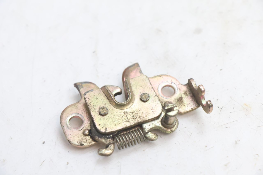 photo de ZADELSLOT PEUGEOT KISBEE 4T 50 (2010 - 2017) - Detail van het onderdeel