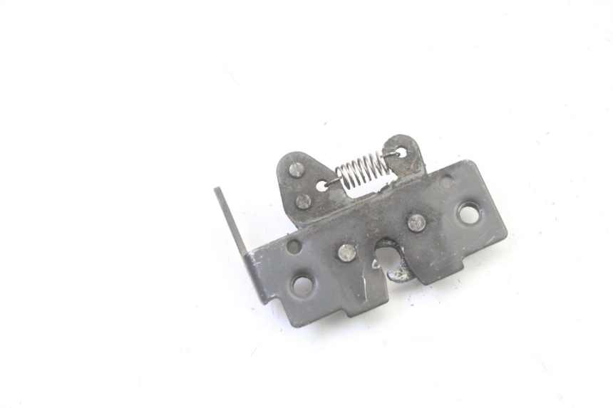 photo de ZADELSLOT PIAGGIO MP3 RL 250 (2006 - 2010) - Zoom op gebruiksstaat