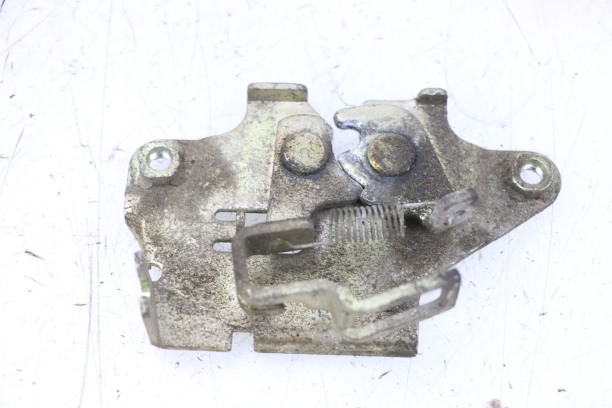 photo de ZADELSLOT SYM ORBIT 2 50 (2008 - 2014) - Detail van het onderdeel