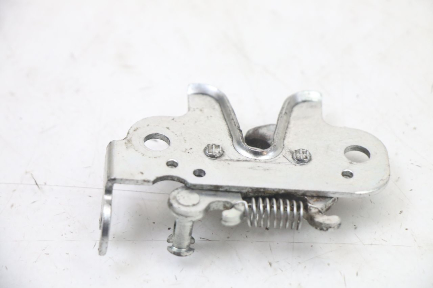 photo de ZADELSLOT PEUGEOT KISBEE 4T 50 (2018 - 2022) - Andere kijkhoek