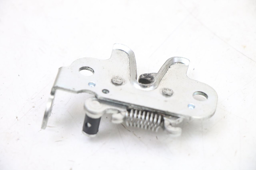 photo de ZADELSLOT PEUGEOT KISBEE 4T 50 (2018 - 2022) - Andere kijkhoek