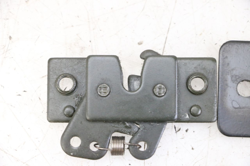 photo de ZADELSLOT PEUGEOT SATELIS 125 (2013 - 2018) - Andere kijkhoek