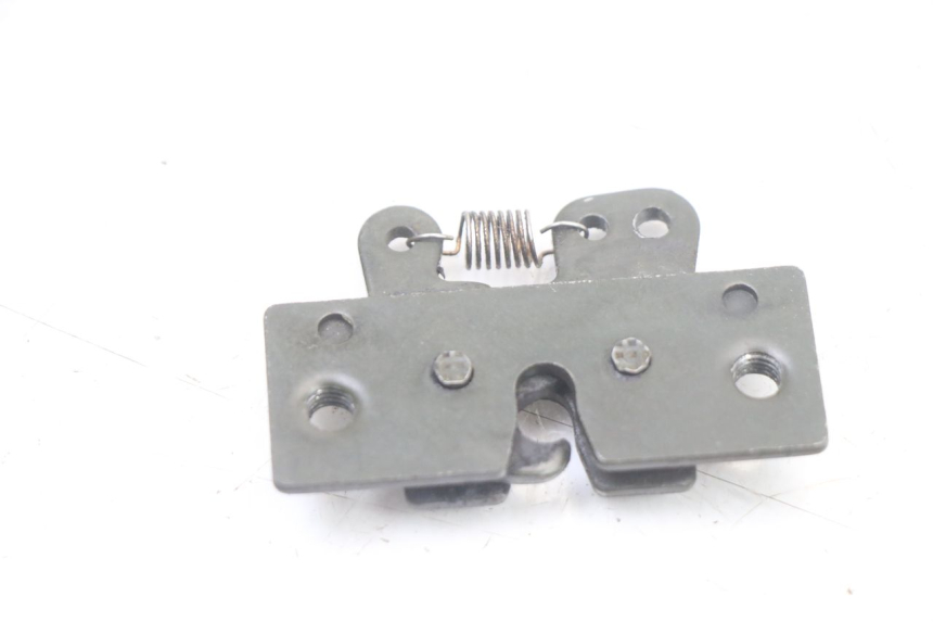 photo de ZADELSLOT PEUGEOT TREKKER TKR 50 (2005 - 2014) - Zoom op gebruiksstaat