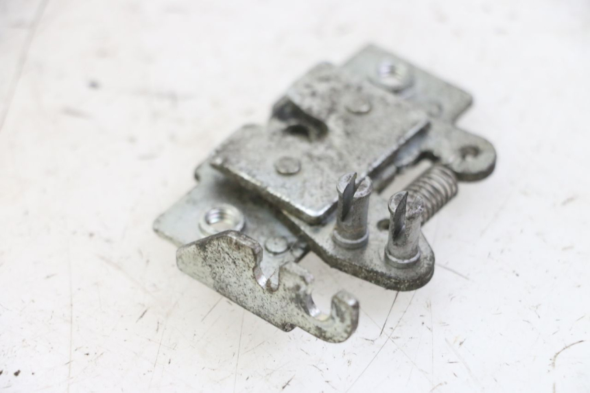 photo de ZADELSLOT PIAGGIO MP3 125 (2006 - 2014) - Detail van het onderdeel