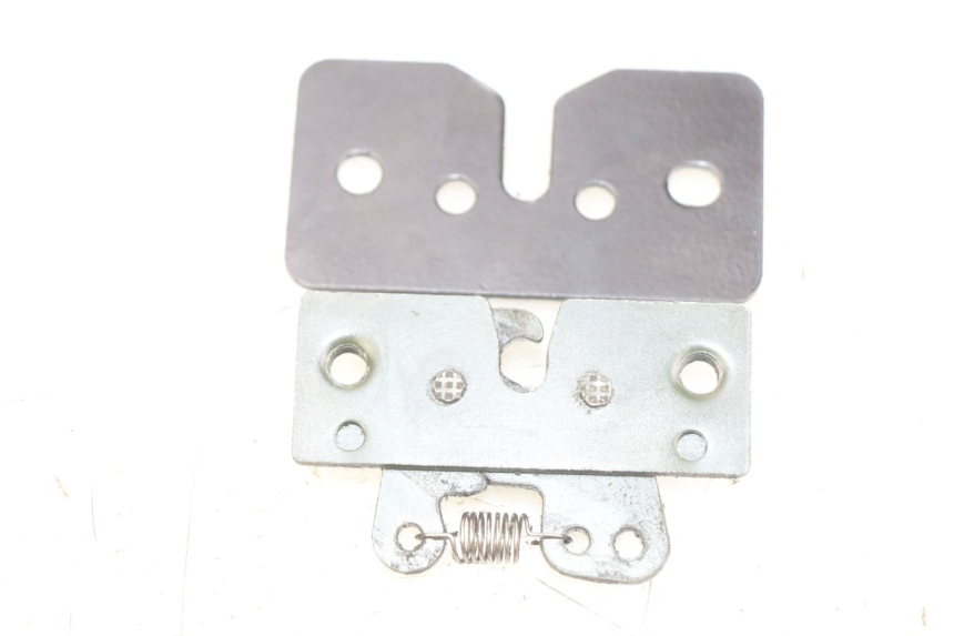 photo de ZADESLOT PEUGEOT SATELIS 125 (2010 - 2012) - Detail van het onderdeel