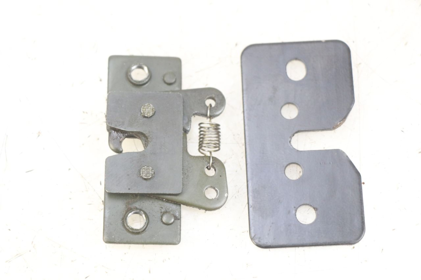 photo de ZADESLOT PEUGEOT SATELIS 125 (2010 - 2012) - Detail van het onderdeel