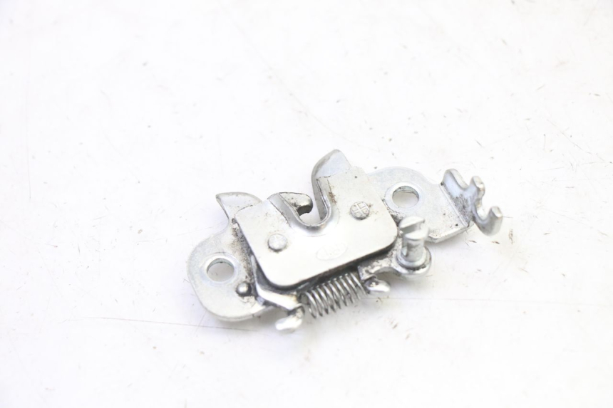 photo de ZADELSLOT PEUGEOT STREETZONE I NAKED 2T 50 (2018 - 2020) - Detail van het onderdeel