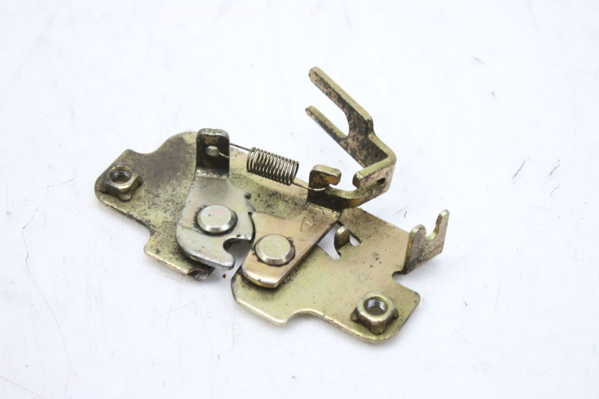 photo de ZADELSLOT PEUGEOT TWEET 125 (2010 - 2017) - Detail van het onderdeel