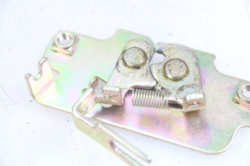 photo de ZADELSLOT PEUGEOT TWEET 125 (2018 - 2021) - Detail van het onderdeel