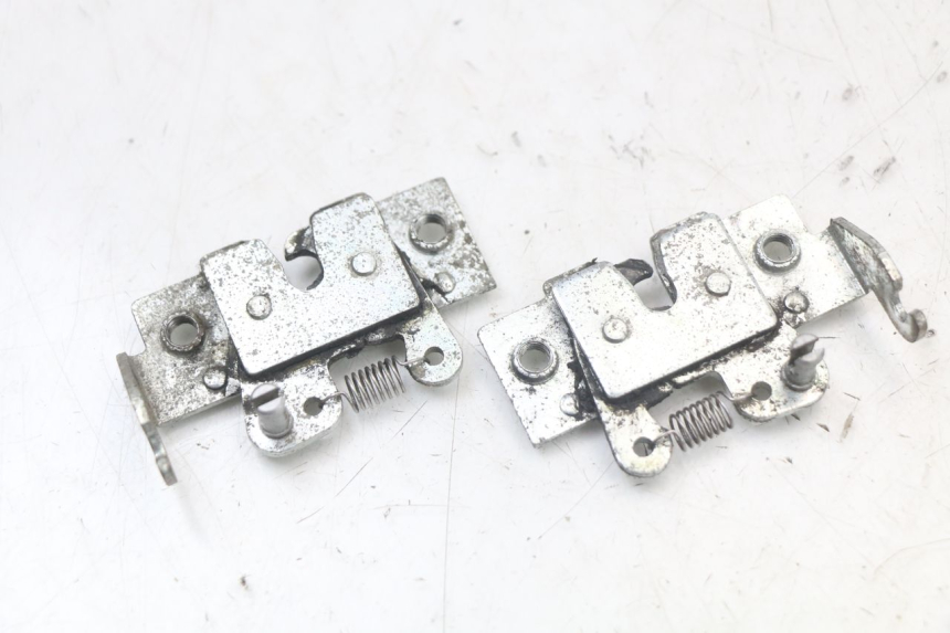 photo de ZADELSLOT YAMAHA X-MAX XMAX 250 (2006 - 2009) - Detail van het onderdeel