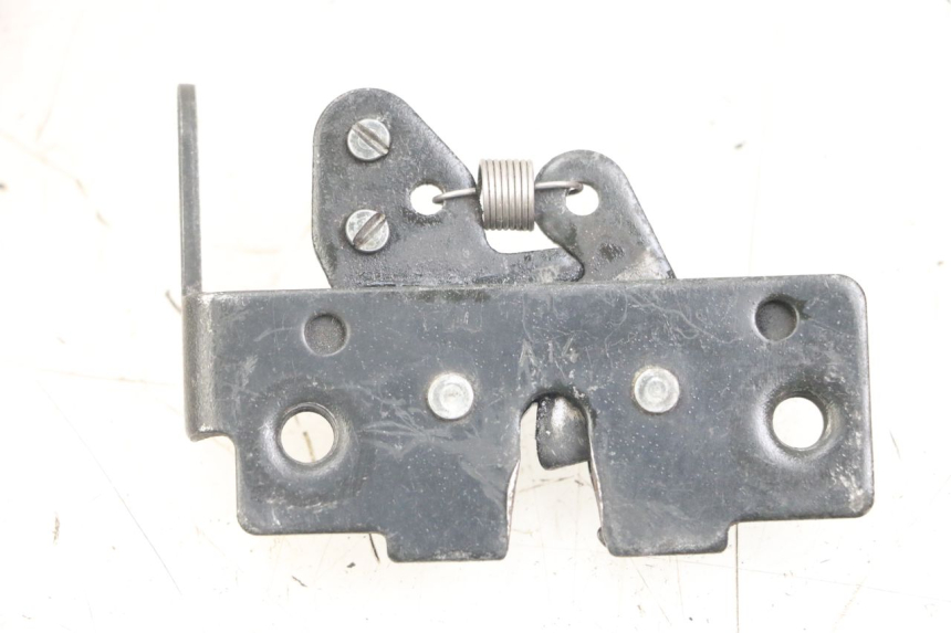 photo de ZADELSLOT PIAGGIO X10 125 (2012 - 2017) - Detail van het onderdeel