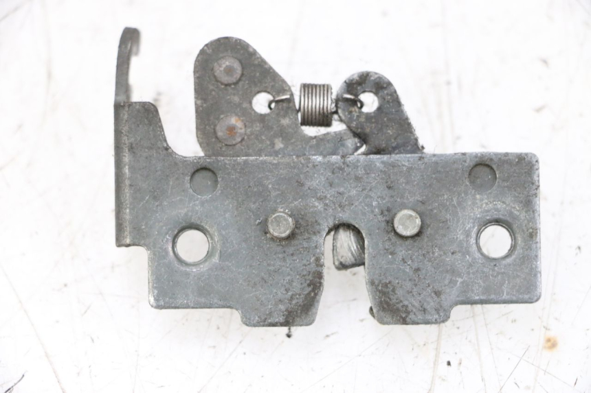 photo de ZADELSLOT PIAGGIO X8 125 (2004 - 2007) - Detail van het onderdeel