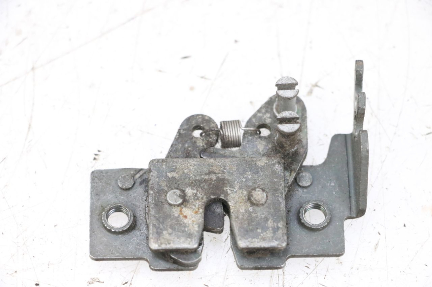 photo de ZADELSLOT PIAGGIO X8 125 (2004 - 2007) - Zoom op gebruiksstaat