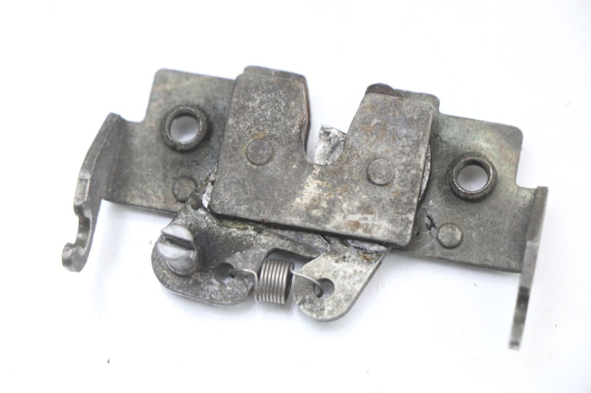 photo de ZADELSLOT PIAGGIO X9 125 (2000 - 2003) - Detail van het onderdeel