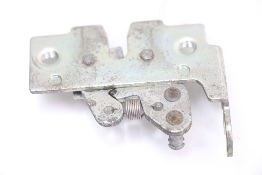 photo de ZADELSLOT PIAGGIO XEVO - X EVO 125 (2007 - 2017) - Detail van het onderdeel