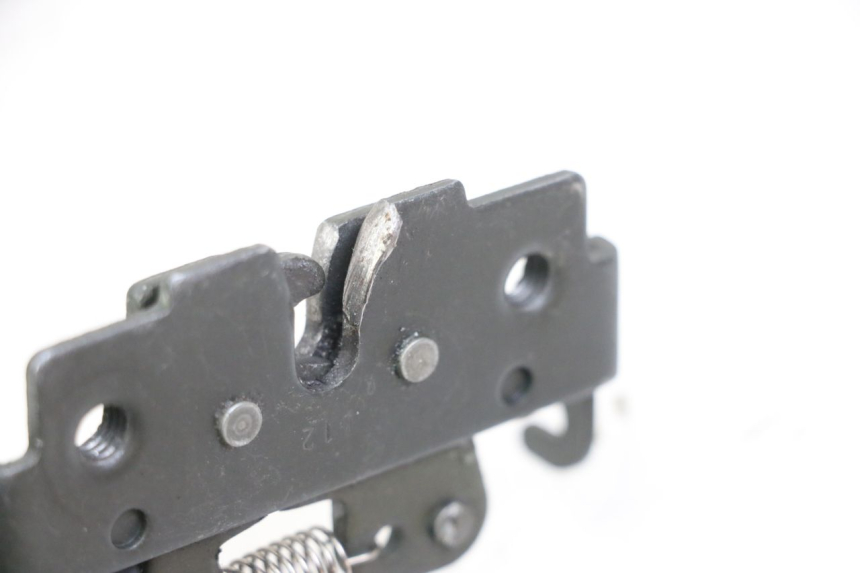 photo de ZADELSLOT PIAGGIO XEVO - X EVO 125 (2007 - 2017) - Detail van het onderdeel