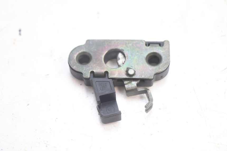 photo de ZADELSLOT YAMAHA YP MAJESTY 125 (2002 - 2006) - Detail van het onderdeel