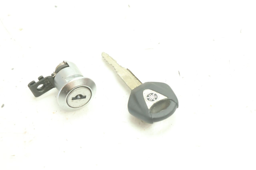 photo de ZADELSLOT YAMAHA YZF R6 600 (2008 - 2009) - Detail van het onderdeel