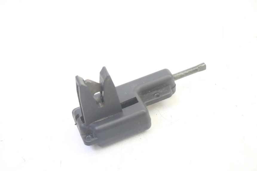 photo de ZADELSLOT PIAGGIO ZIP 4T 50 (2018 - 2020) - Detail van het onderdeel