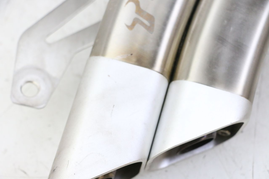 photo de UITLAATDEMPER SUZUKI GSR 750 (2011 - 2017) - Andere kijkhoek