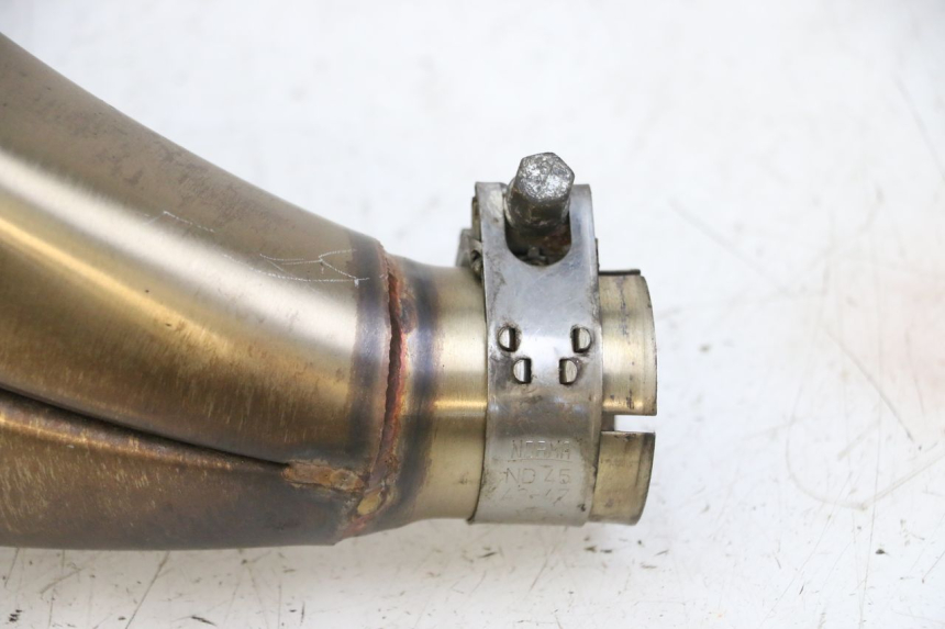 photo de UITLAATDEMPER SUZUKI GSR 750 (2011 - 2017) - Bevestigingspunten