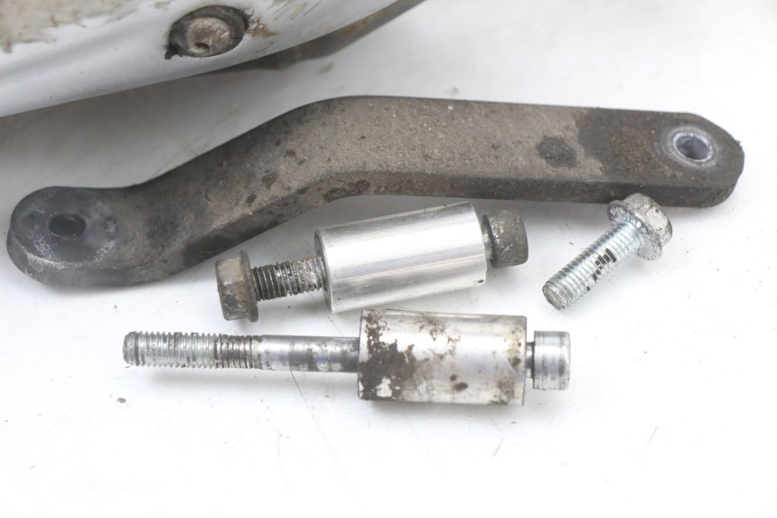 photo de UITLAATDEMPER PEUGEOT KISBEE 4T 50 (2018 - 2022) - Detailaanzicht