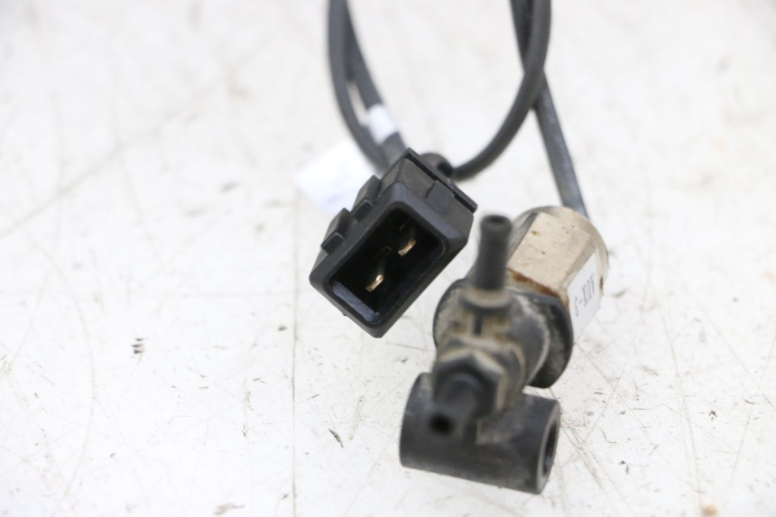 photo de LUCHTDRUKSENSOR KYMCO AGILITY 4T 50 (2018 - 2022) - Andere kijkhoek