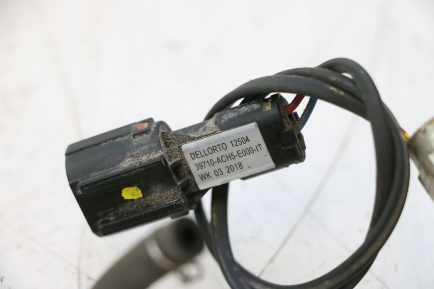 photo de LUCHTDRUKSENSOR KYMCO AGILITY 4T 50 (2018 - 2022) - Zoom op gebruiksstaat