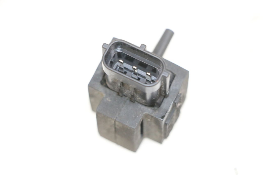 photo de LUCHTDRUKSENSOR SUZUKI BURGMAN 650 (2013 - 2020) - Technische close-up