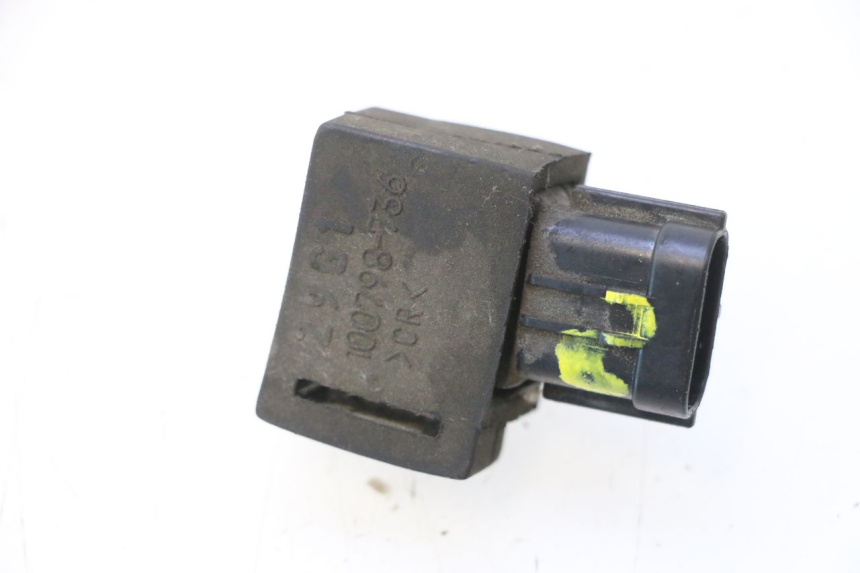photo de LUCHTDRUKSENSOR SUZUKI BURGMAN 125 (2007 - 2014) - Andere kijkhoek