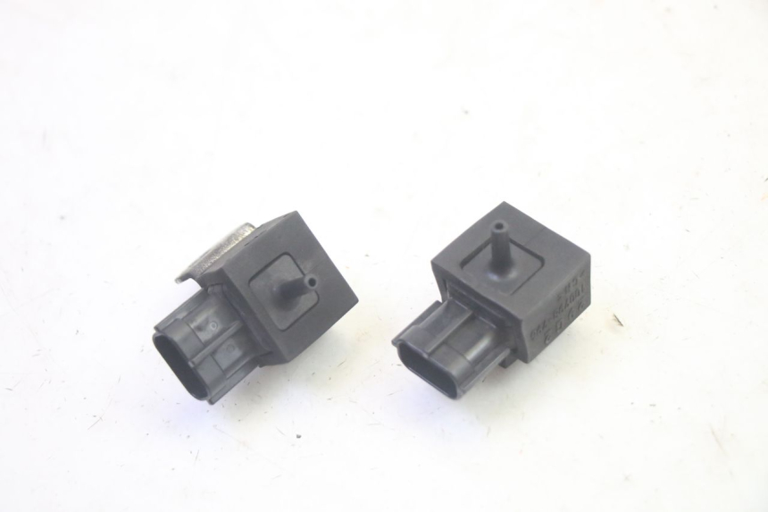 photo de LUCHTDRUKSENSOR SUZUKI BURGMAN EXECUTIVE ABS 650 (2006 - 2012) - Hoofdaanzicht