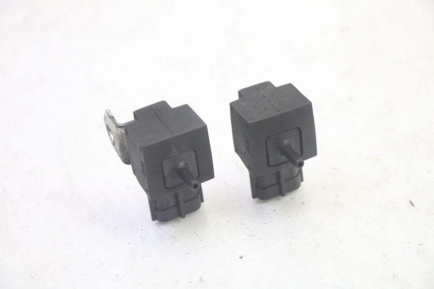 photo de LUCHTDRUKSENSOR SUZUKI BURGMAN EXECUTIVE ABS 650 (2006 - 2012) - Zoom op gebruiksstaat