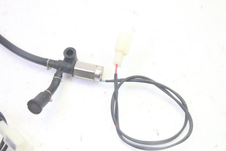 photo de LUCHTDRUKSENSOR SYM CROX 4T 50 (2016 - 2023) - Zoom op gebruiksstaat