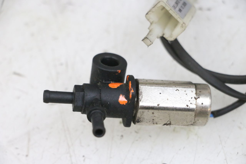 photo de LUCHTDRUKSENSOR LONGJIA DIGITA 4T 50 (2019 - 2022) - Bevestigingspunten