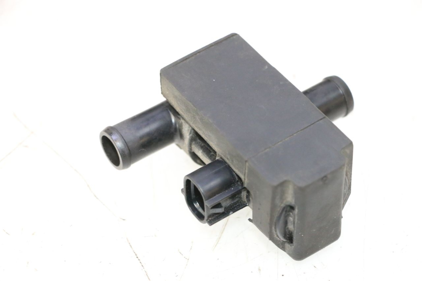 photo de LUCHTDRUKSENSOR KAWASAKI ER-6 ER6 N 650 (2005 - 2009) - Andere kijkhoek