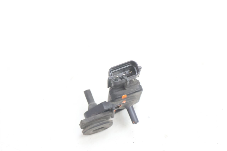 photo de LUCHTDRUKSENSOR KAWASAKI ER-6 ER6 N 650 (2005 - 2009) - Technische close-up