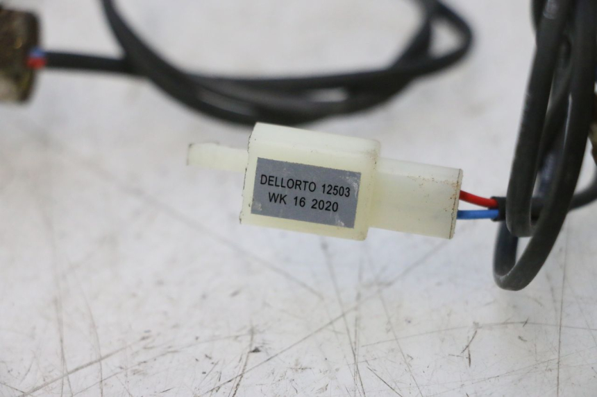 photo de LUCHTDRUKSENSOR JM MOTORS EVOLIS 4T 50 (2018 - 2022) - Zoom op gebruiksstaat