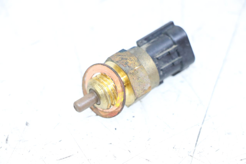 photo de LUCHTDRUKSENSOR YAMAHA FJR ABS 1300 (2006 - 2012) - Zoom op gebruiksstaat