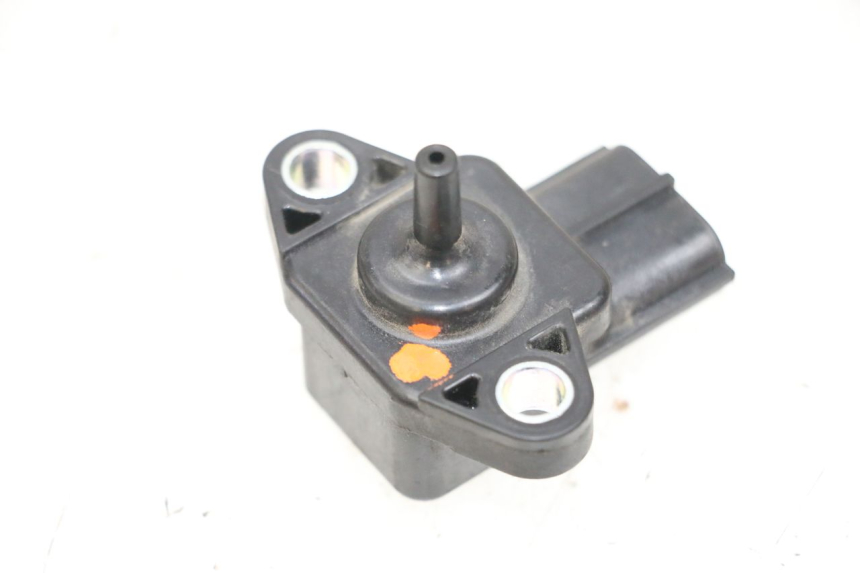 photo de LUCHTDRUKSENSOR YAMAHA FJR ABS 1300 (2006 - 2012) - Zoom op gebruiksstaat