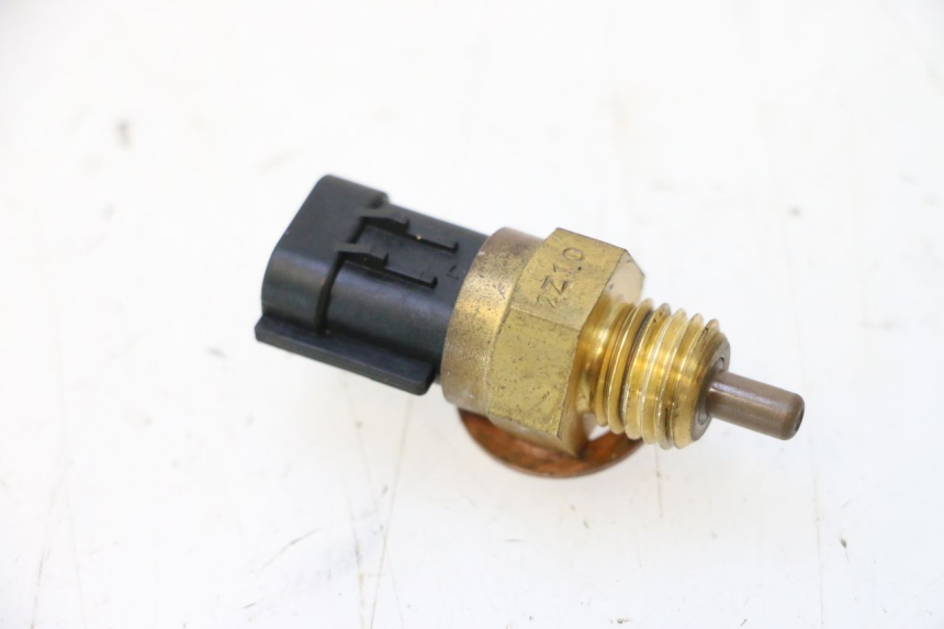 photo de LUCHTDRUKSENSOR YAMAHA FJR 1300 (2001 - 2005) - Detail van het onderdeel