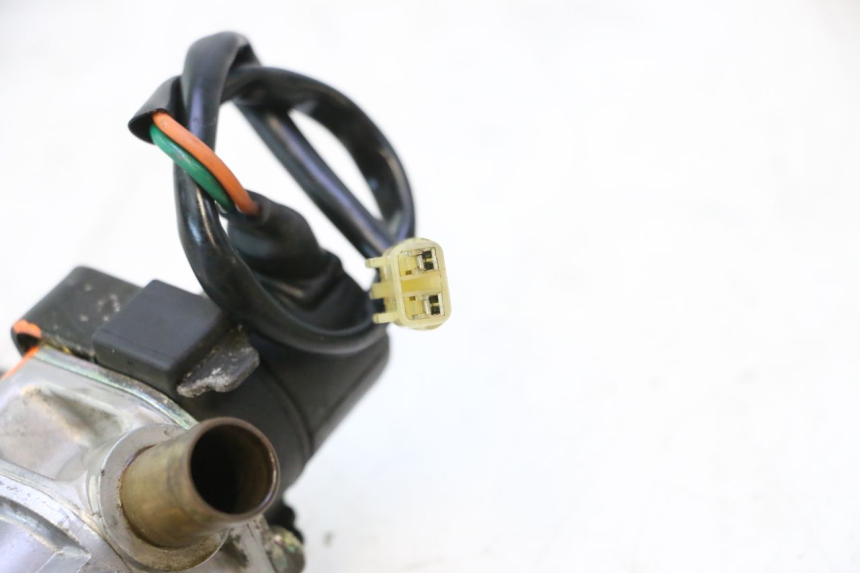 photo de LUCHTDRUKSENSOR YAMAHA FJR 1300 (2001 - 2005) - Andere kijkhoek