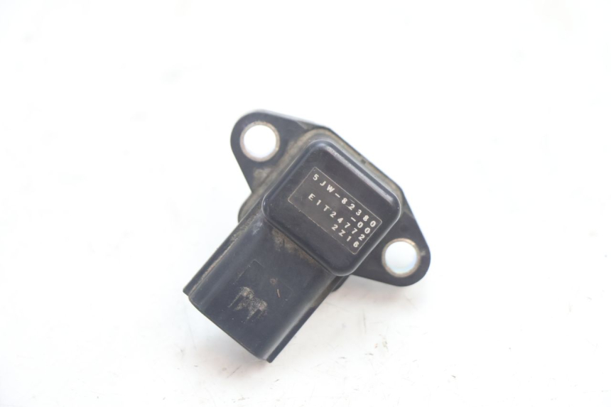 photo de LUCHTDRUKSENSOR YAMAHA FJR 1300 (2001 - 2005) - Technische close-up
