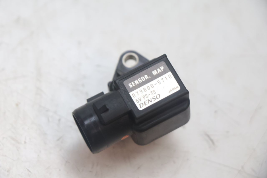 photo de LUCHTDRUKSENSOR HONDA FJS SILVER WING SILVERWING 400 (2005 - 2008) - Detail van het onderdeel