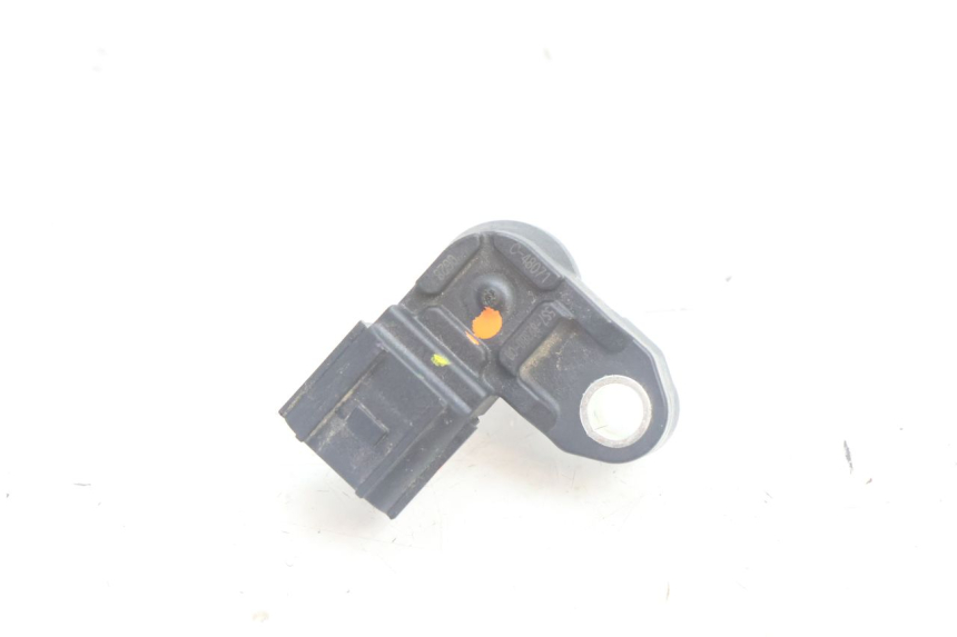 photo de LUCHTDRUKSENSOR YAMAHA FZ8 800 (2010 - 2016) - Andere kijkhoek